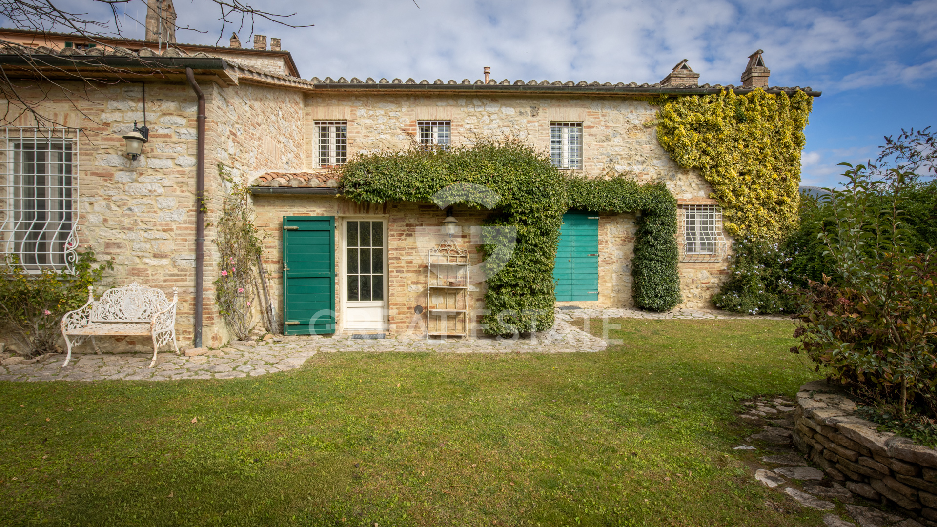 House in San Giovanni del Pantano - Image 2