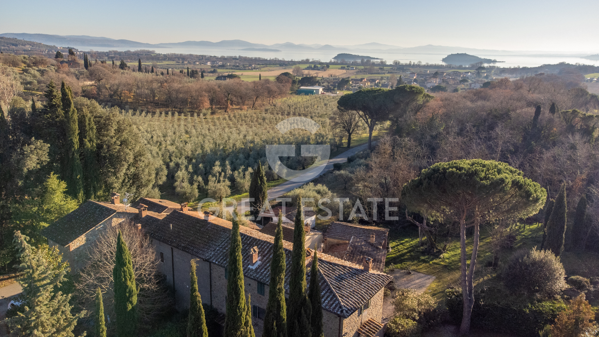 House in Tuoro sul Trasimeno - Image 3