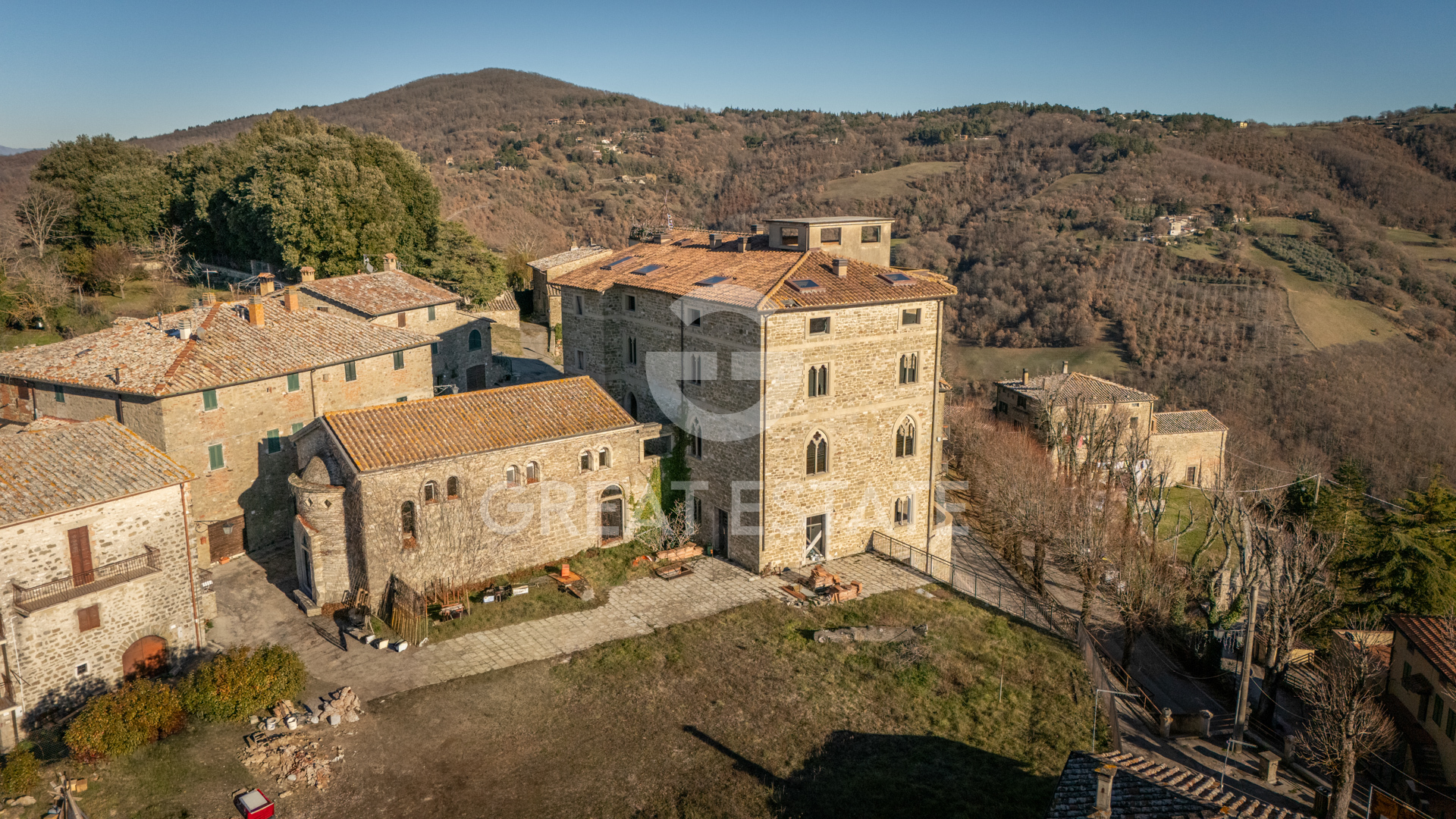 House in Umbertide - view 1