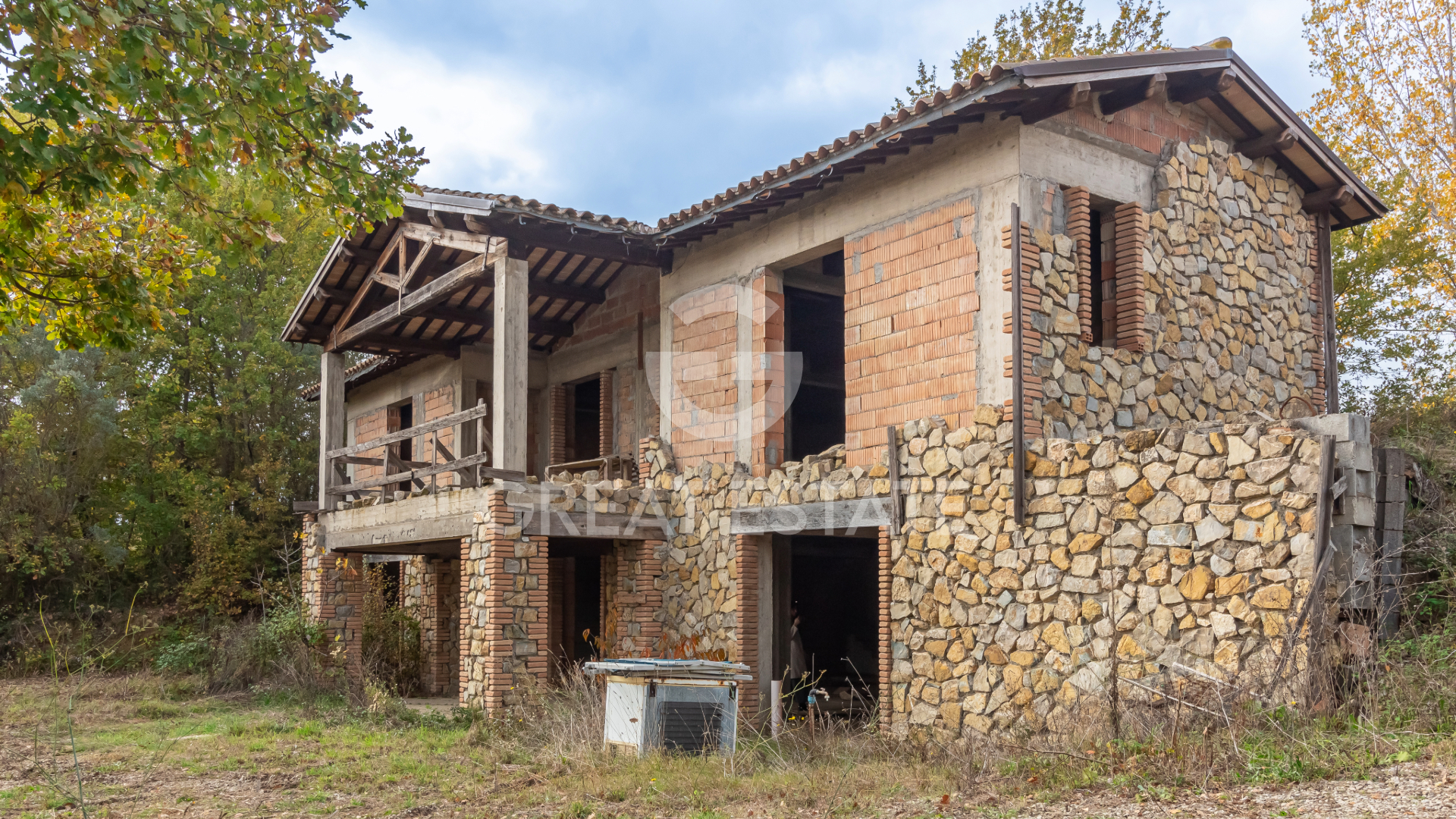 House in Botto - Image 2