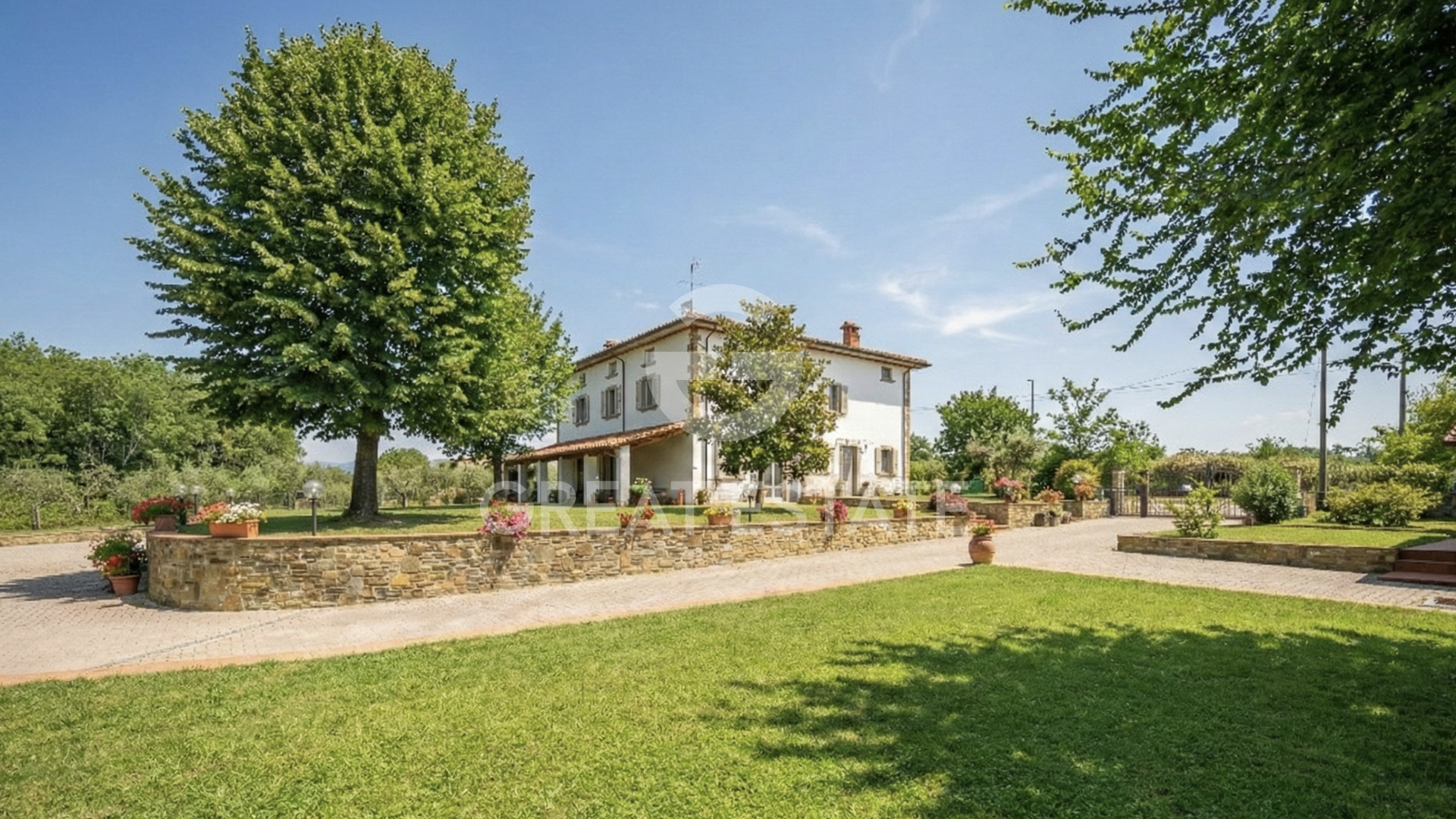 House in Quarata - view 1