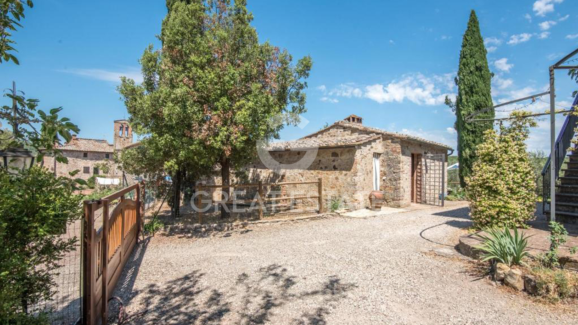 House in Murlo - Image 2