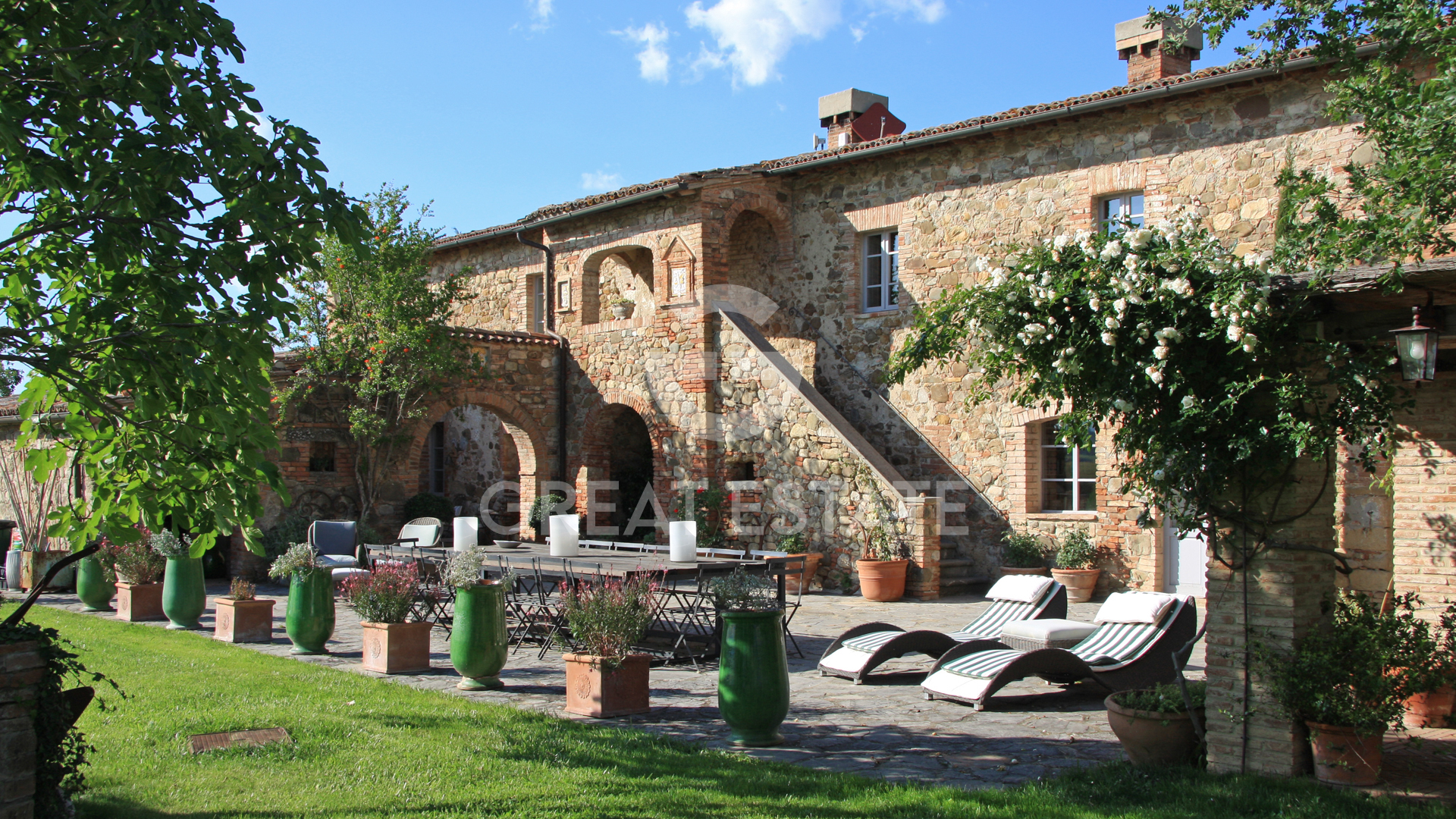 House in Sarteano - Image 3