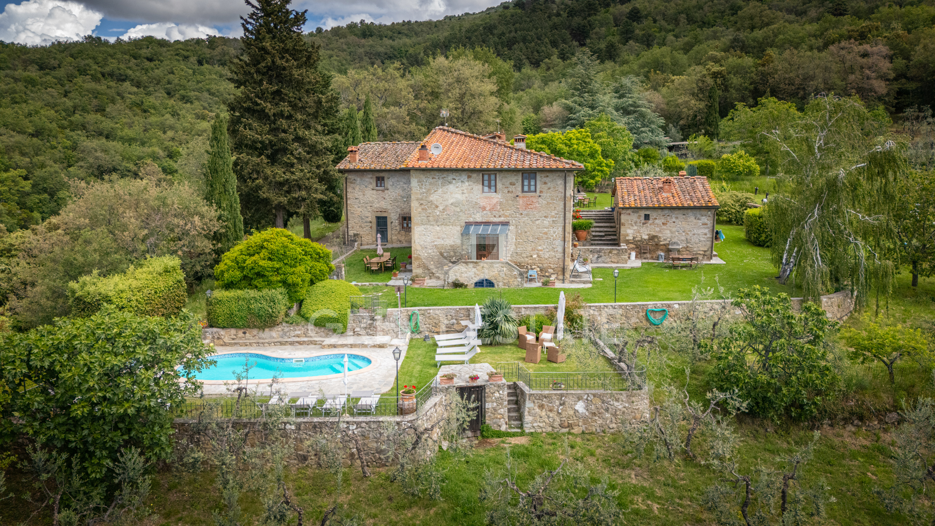 House in Loro Ciuffenna - Image 2