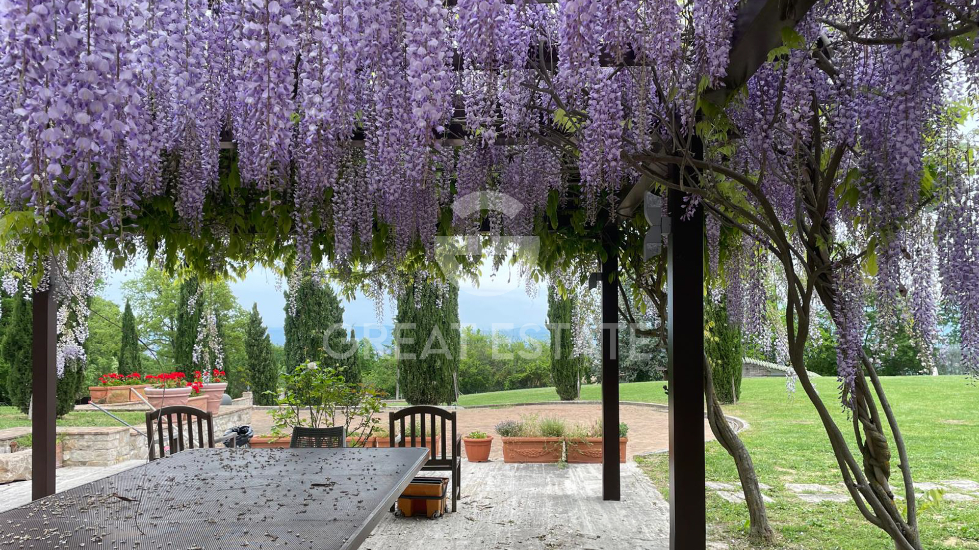 House in Todi - Image 3