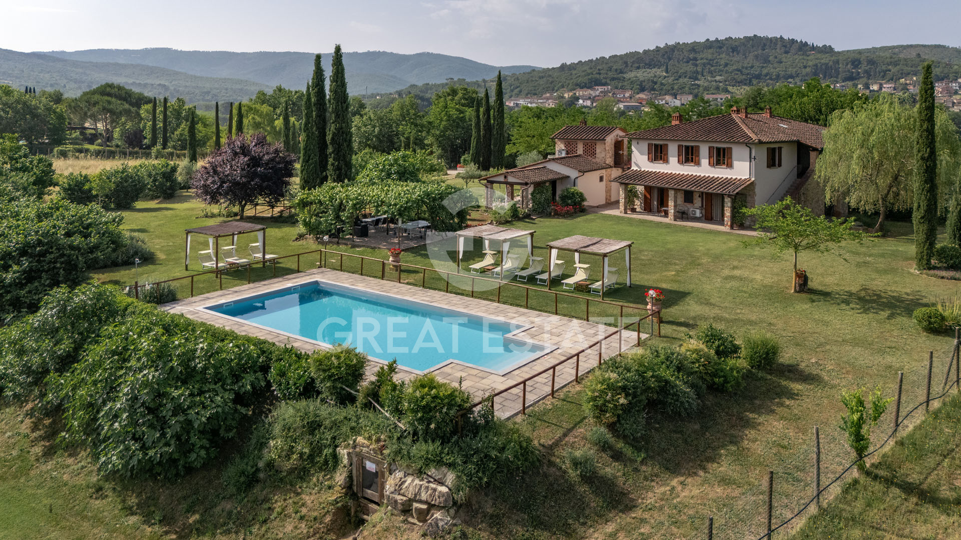 House in Pergine Valdarno - view 1