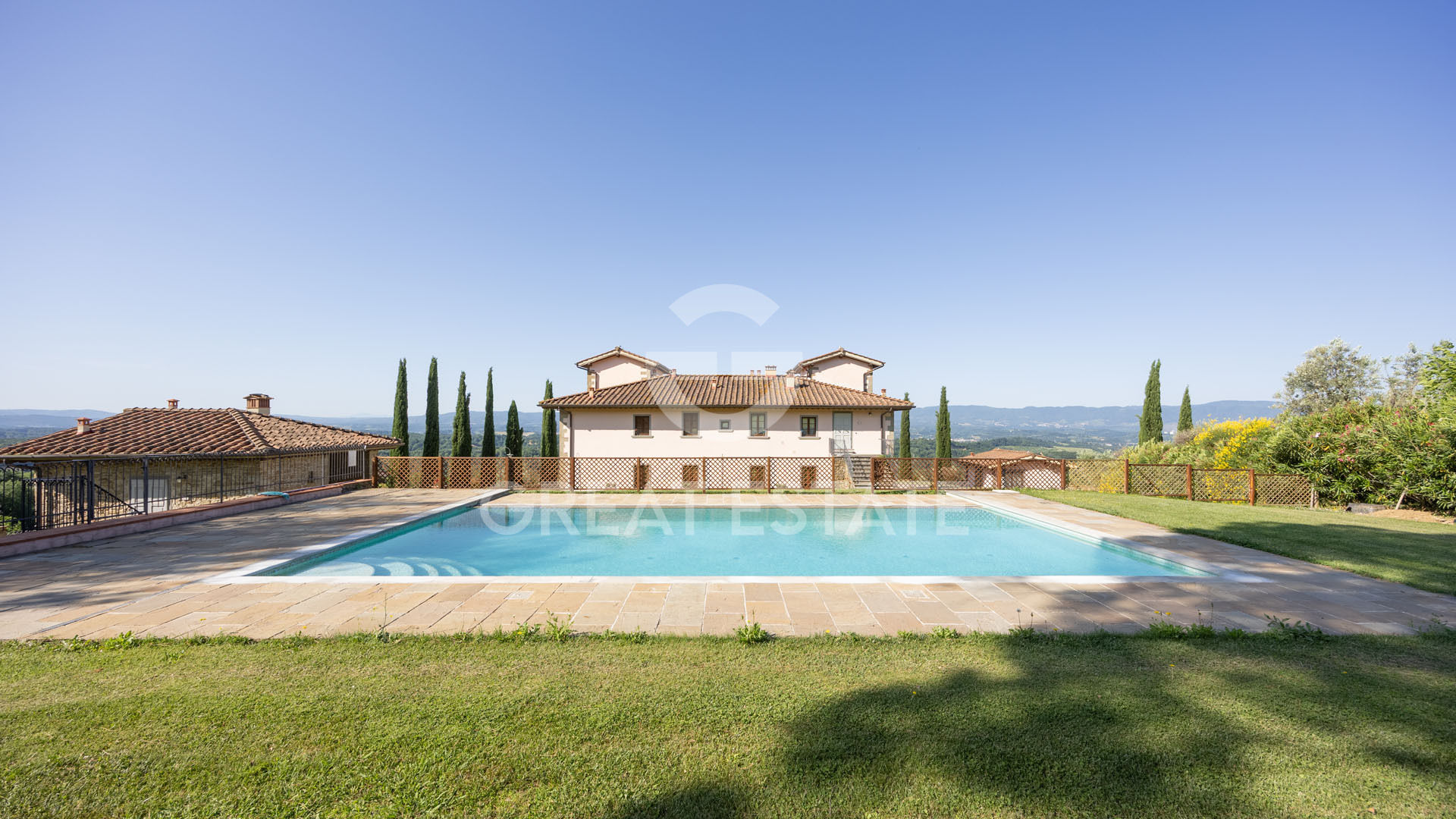 House in Loro Ciuffenna - Image 2