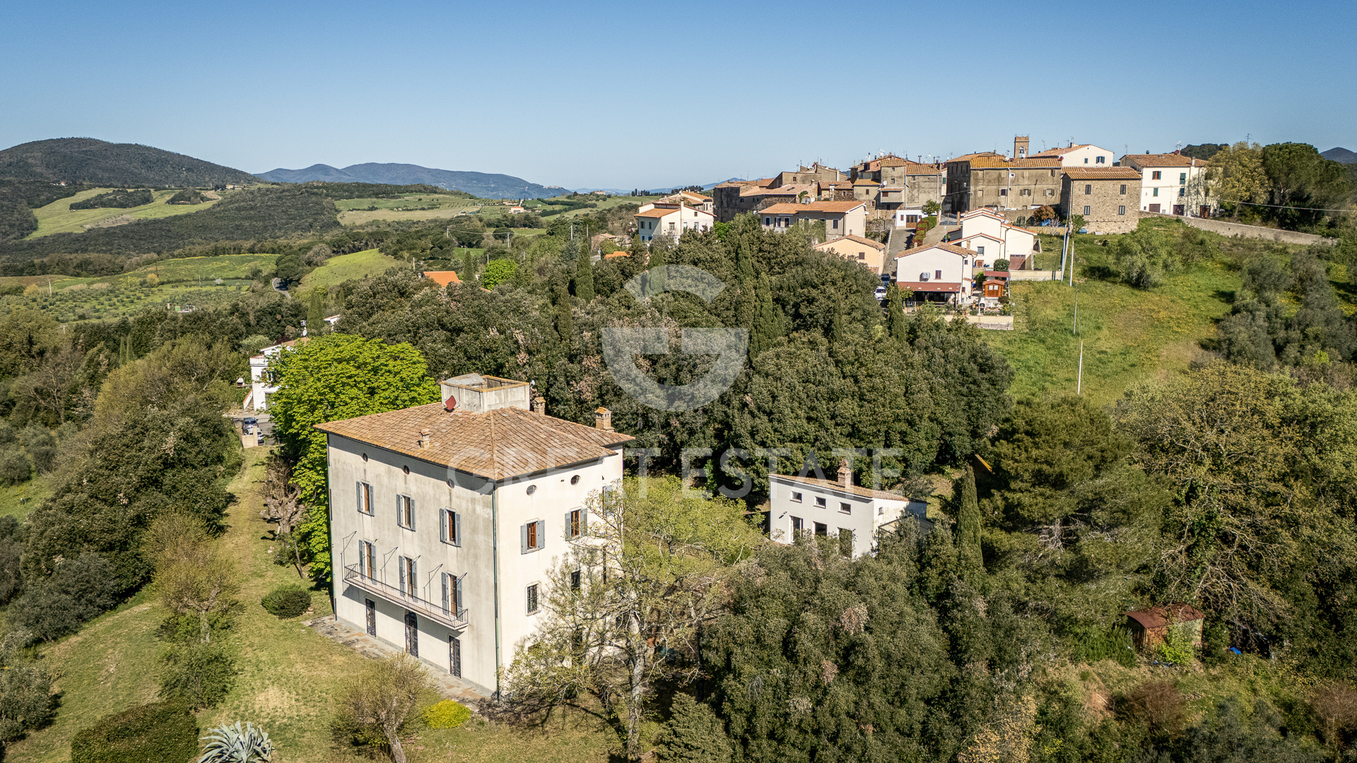 House in Pomarance - Image 3