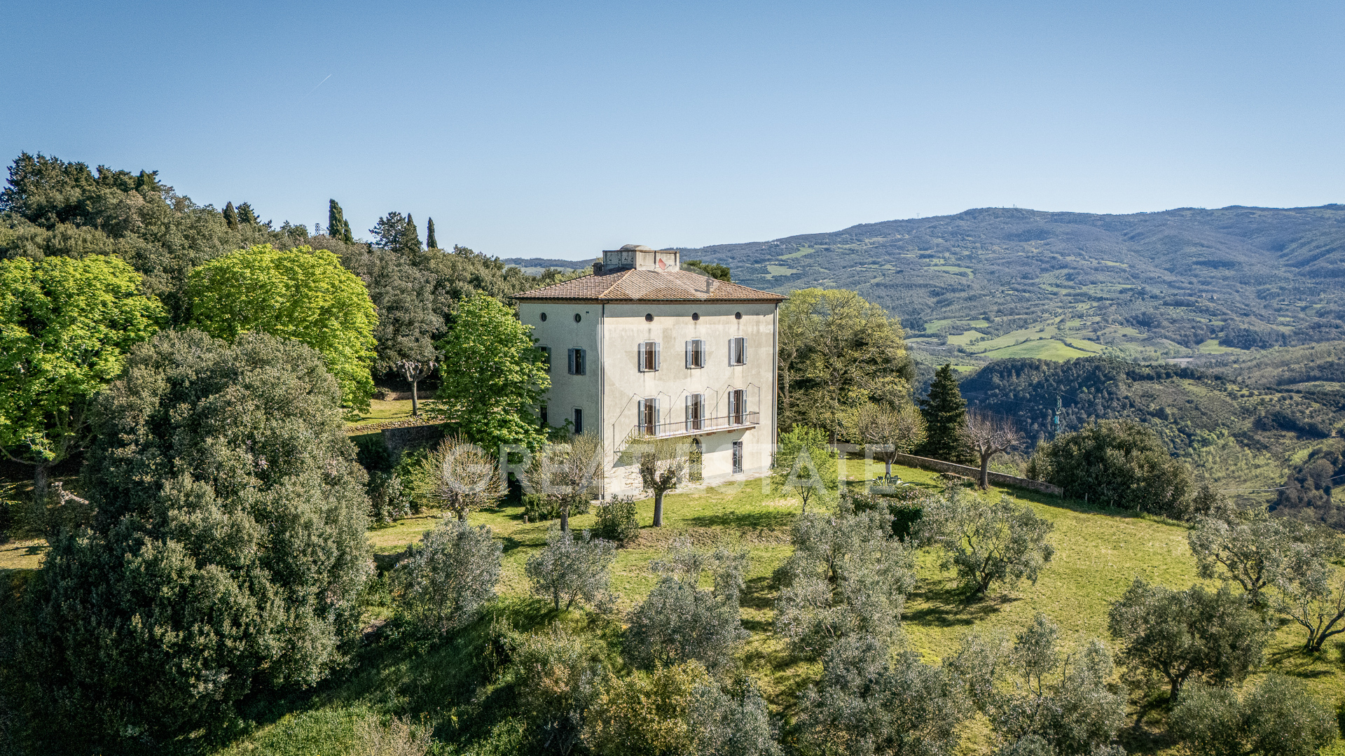 House in Pomarance - view 1
