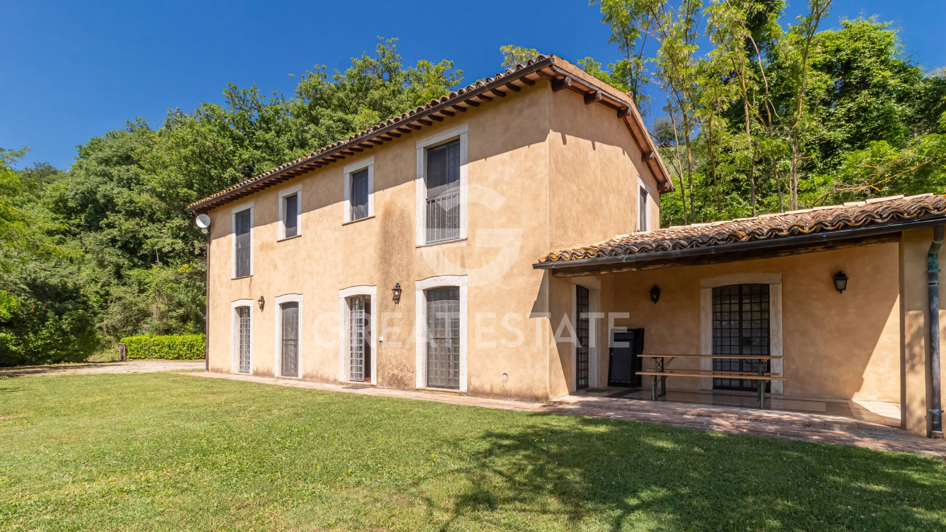 House in Orvieto - view 1
