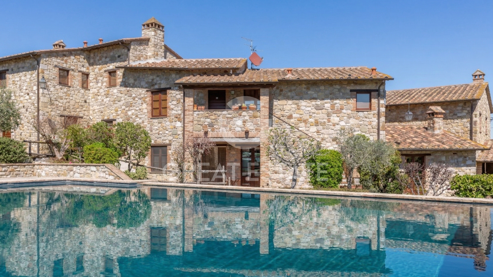 House in Ripalvella - view 1