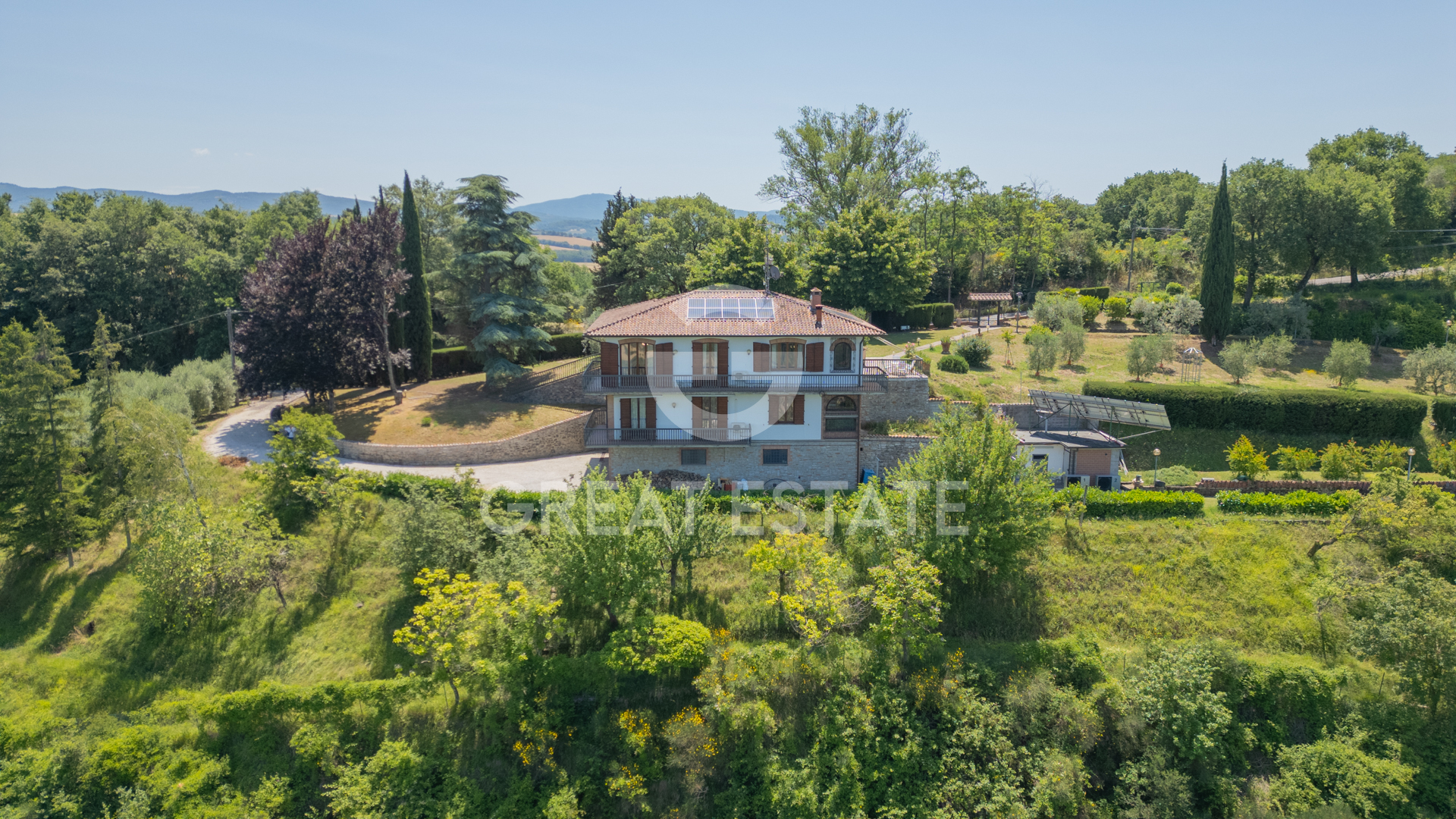 House in Chiusi - view 1