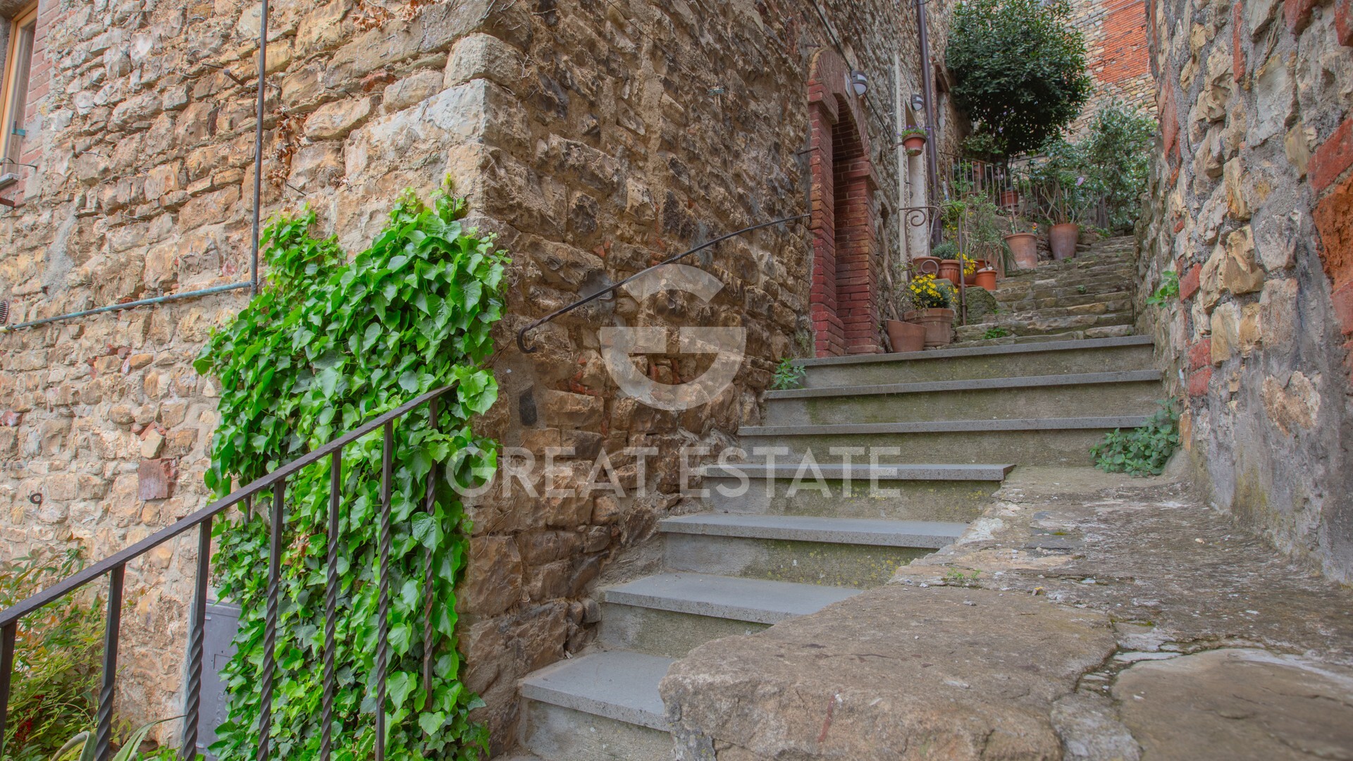 House in Parrano - Image 3