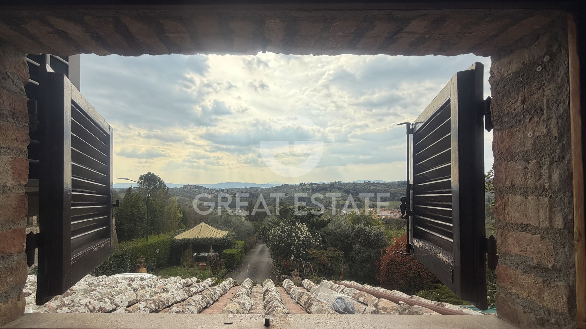 House in Siena - view 1