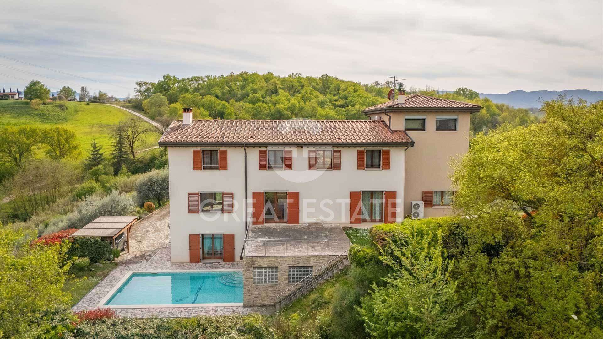House in San Giovanni Valdarno - view 1