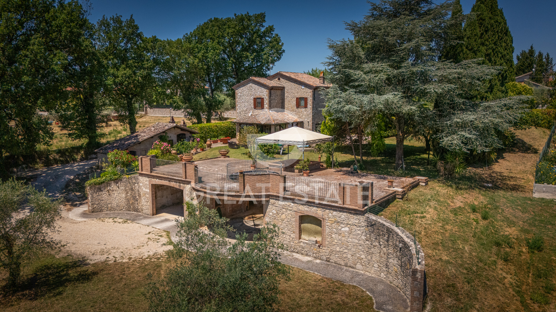 House in Avigliano Umbro - view 1
