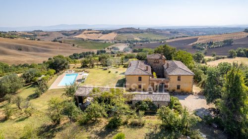 Cover photo of the property COLLE D'ORO
