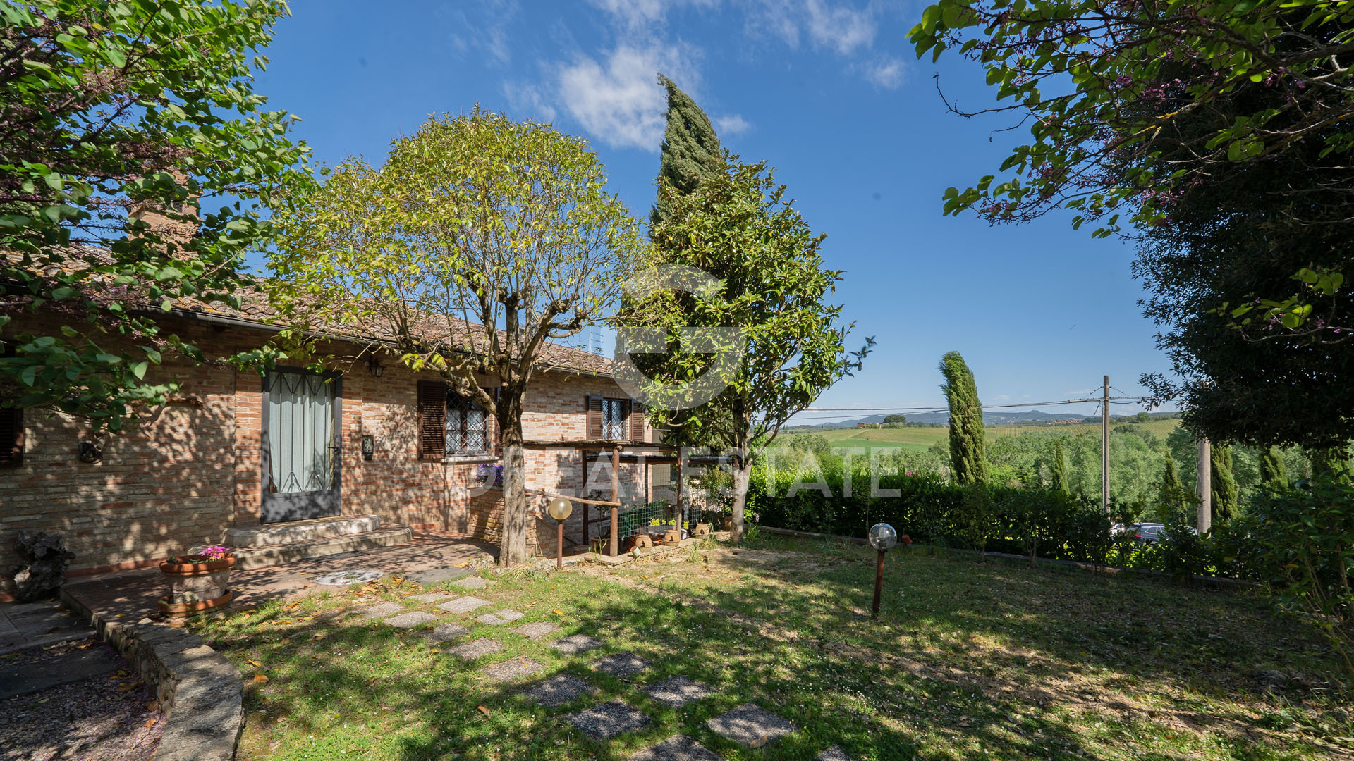 House in Guistrigona - Image 3