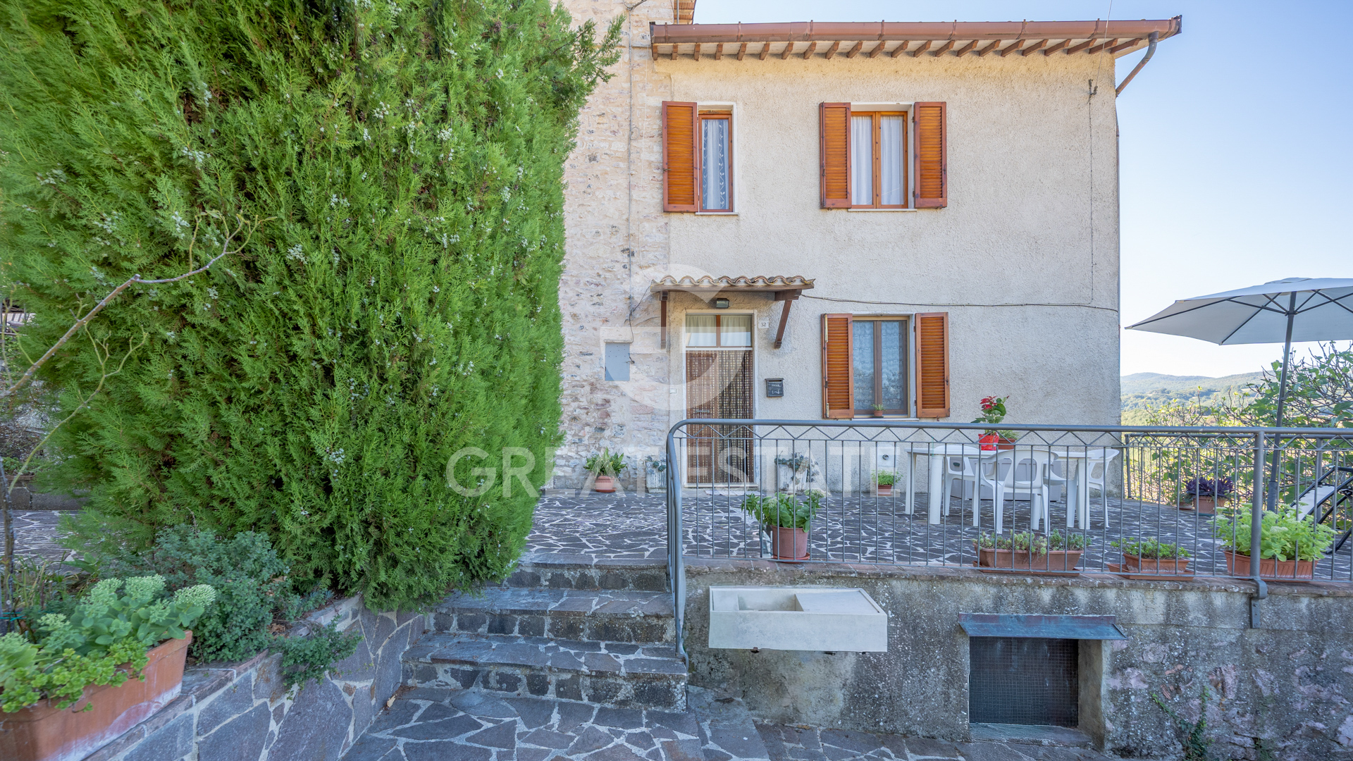 House in Fogliano - view 1