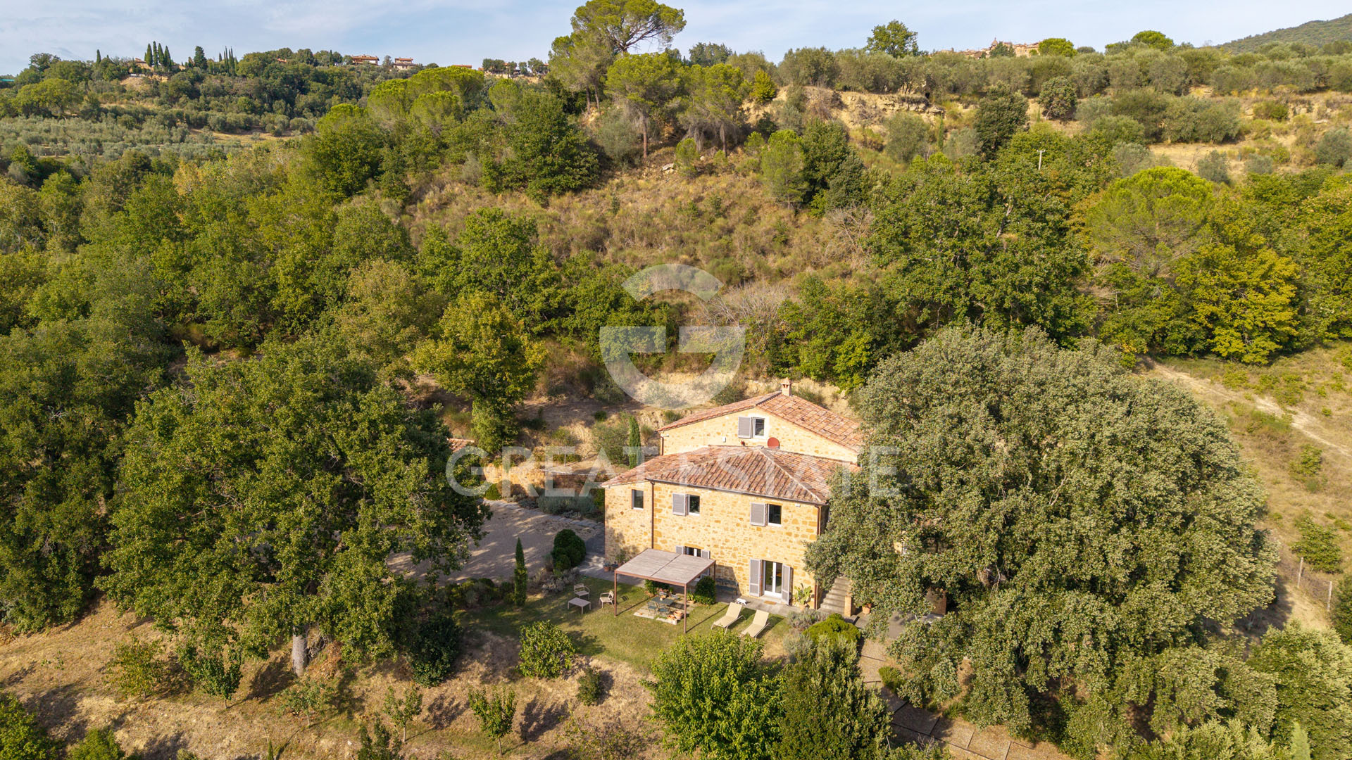 House in Trequanda - view 1