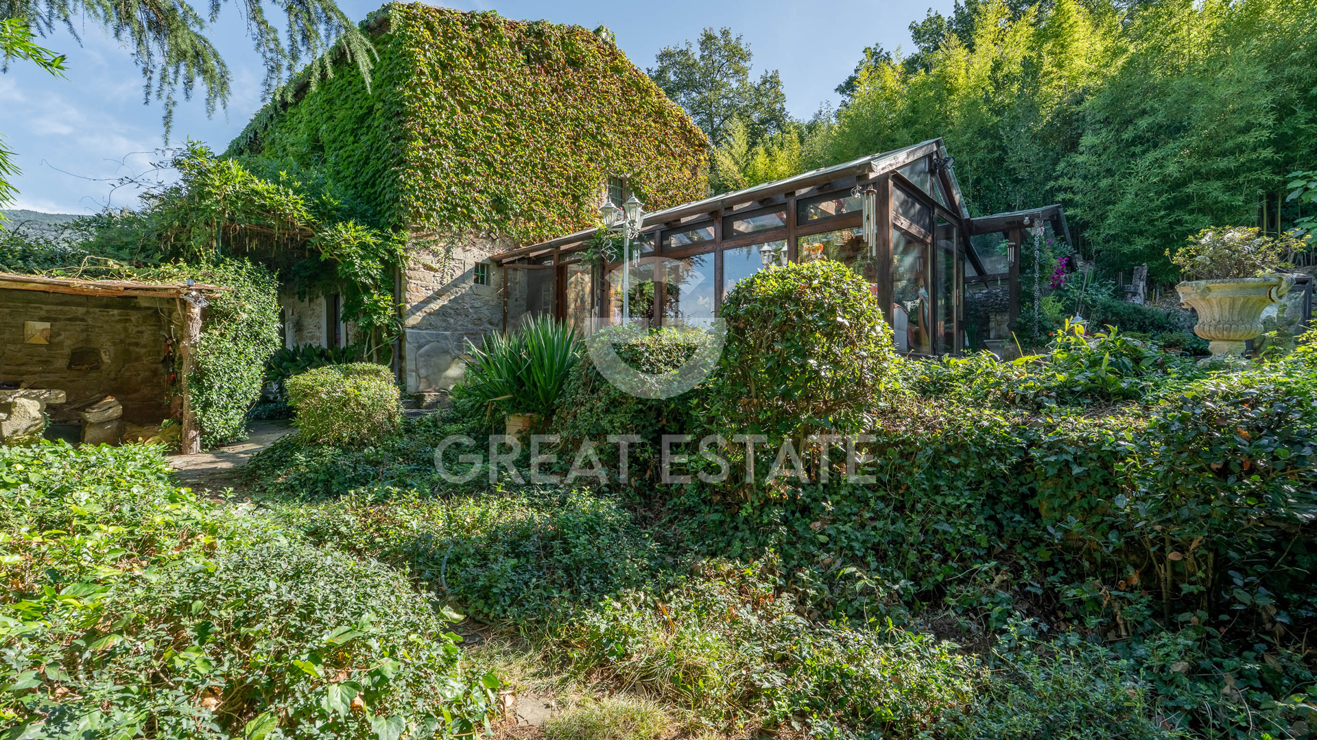 House in Cortona - view 1