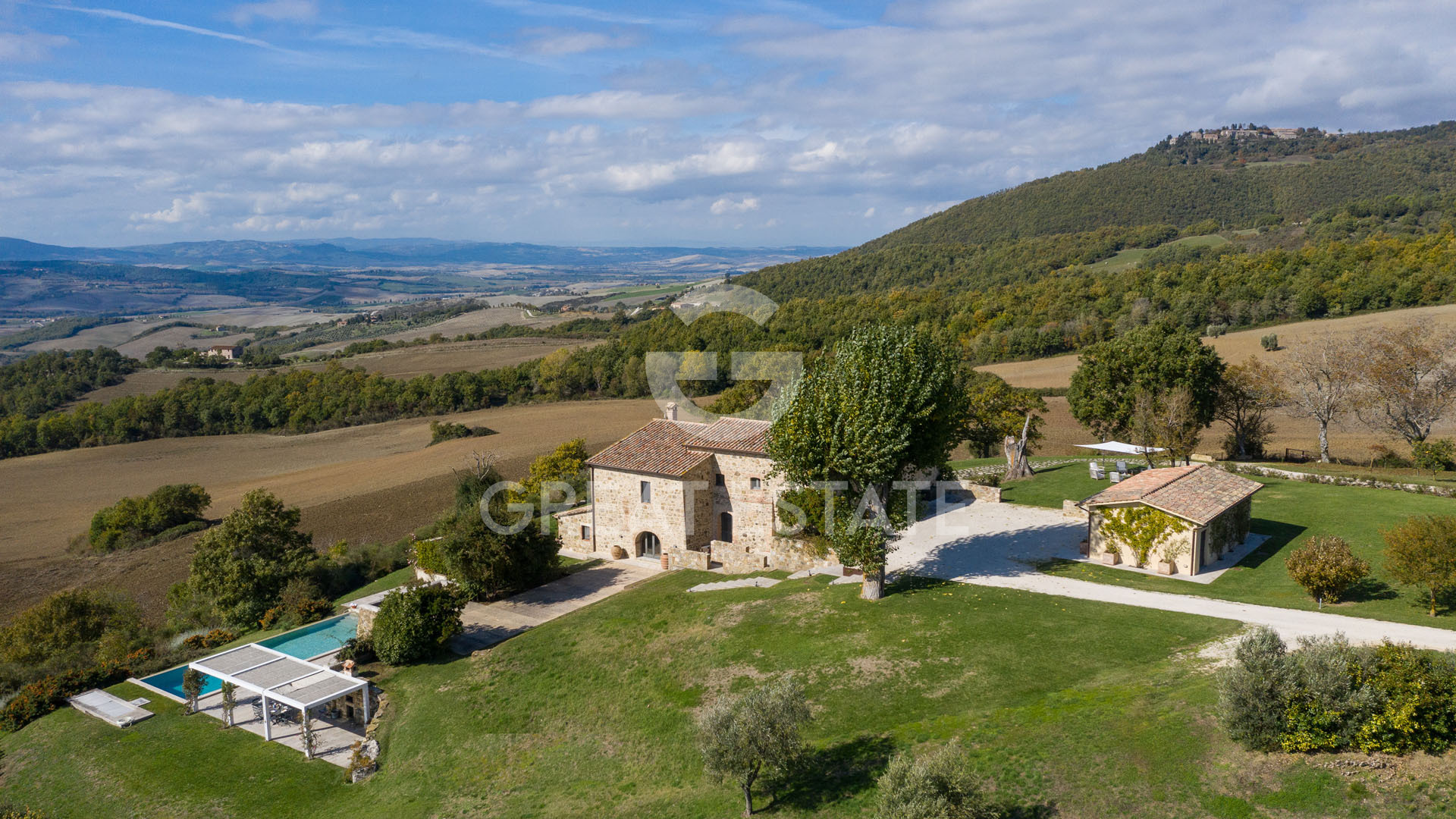 House in Sarteano - Image 2