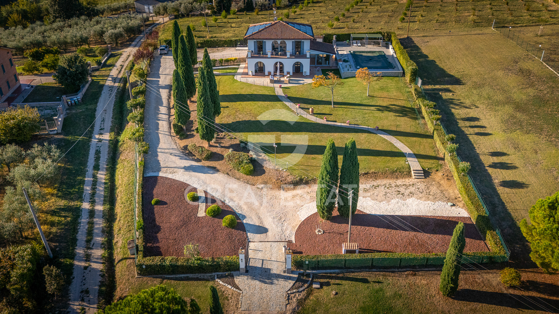 House in Collemancio - view 1