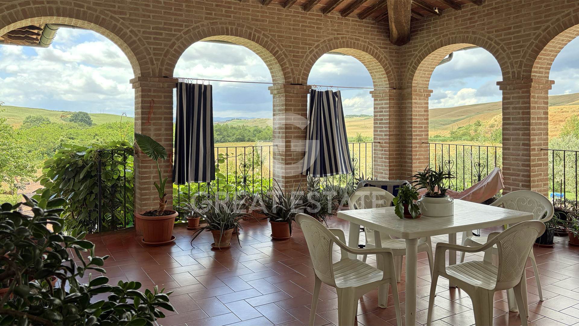 House in Asciano - Image 3