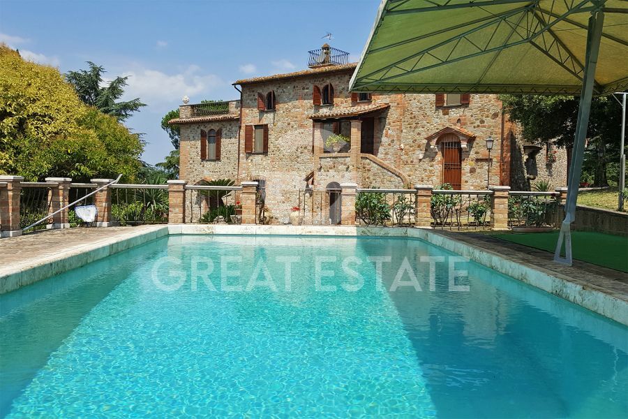 Antica villa dei cipressi