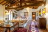 Gallery interior of the property La Casa Lunga