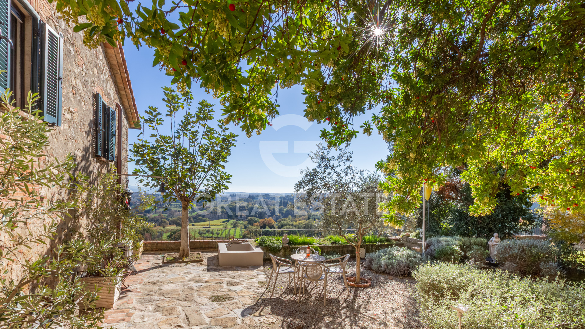 House in Cetona - view 1
