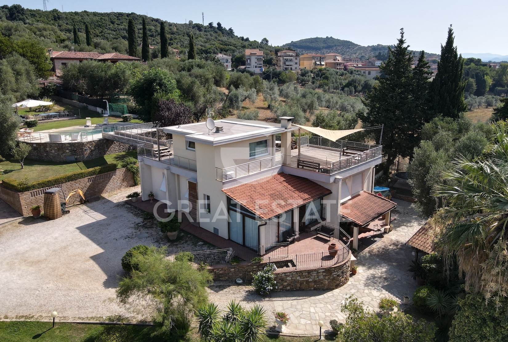 House in Suvereto - Image 5