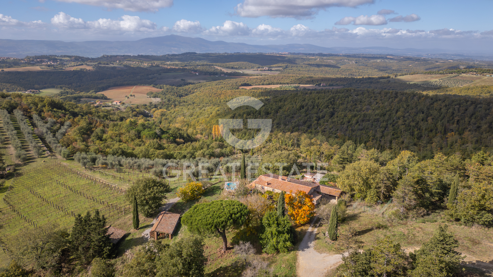 House in Montegabbione - view 1