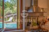 Bilder/Galerie Details | Ansichten der Immobilie The Yellow House