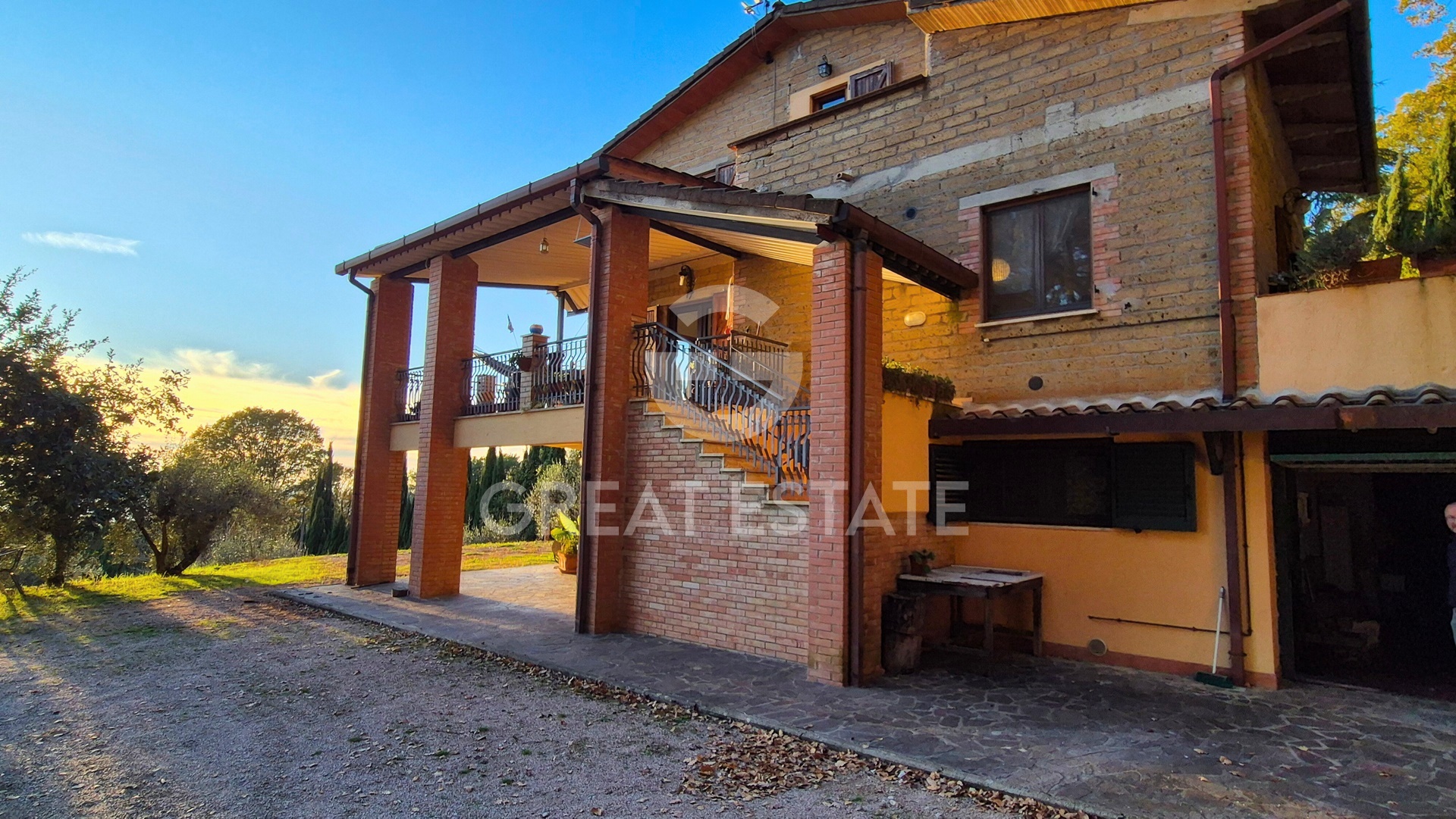 House in Colognola - Image 4