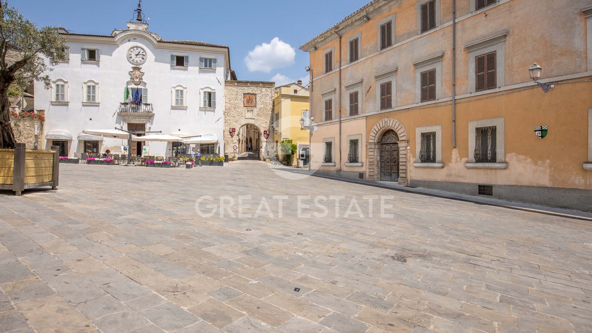 House in San Gemini - view 1