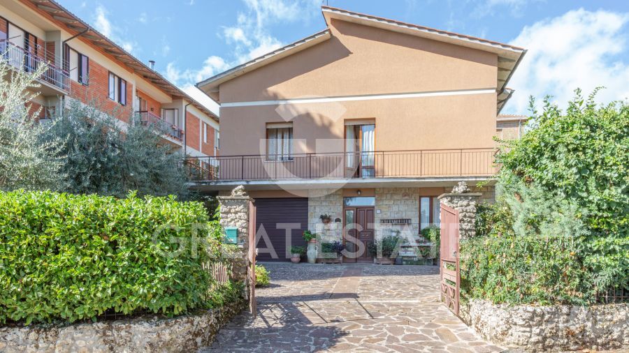 La quiete nel vecchio borgo