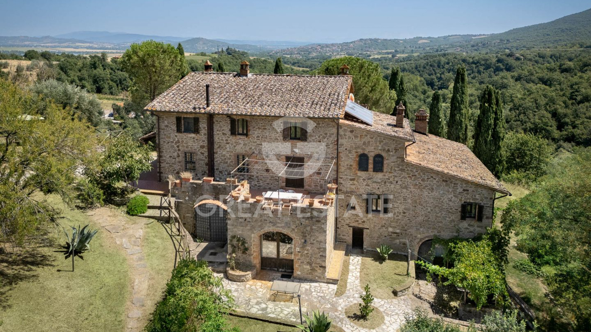 House in Vignaie - view 1