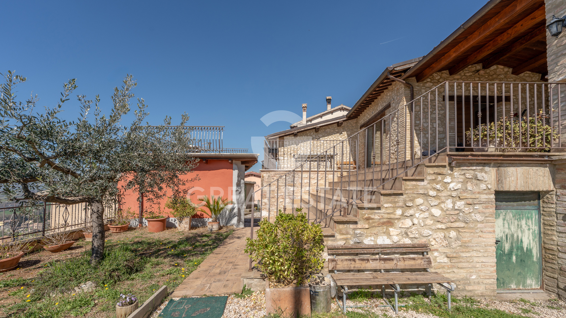 House in San Lorenzo - Image 3