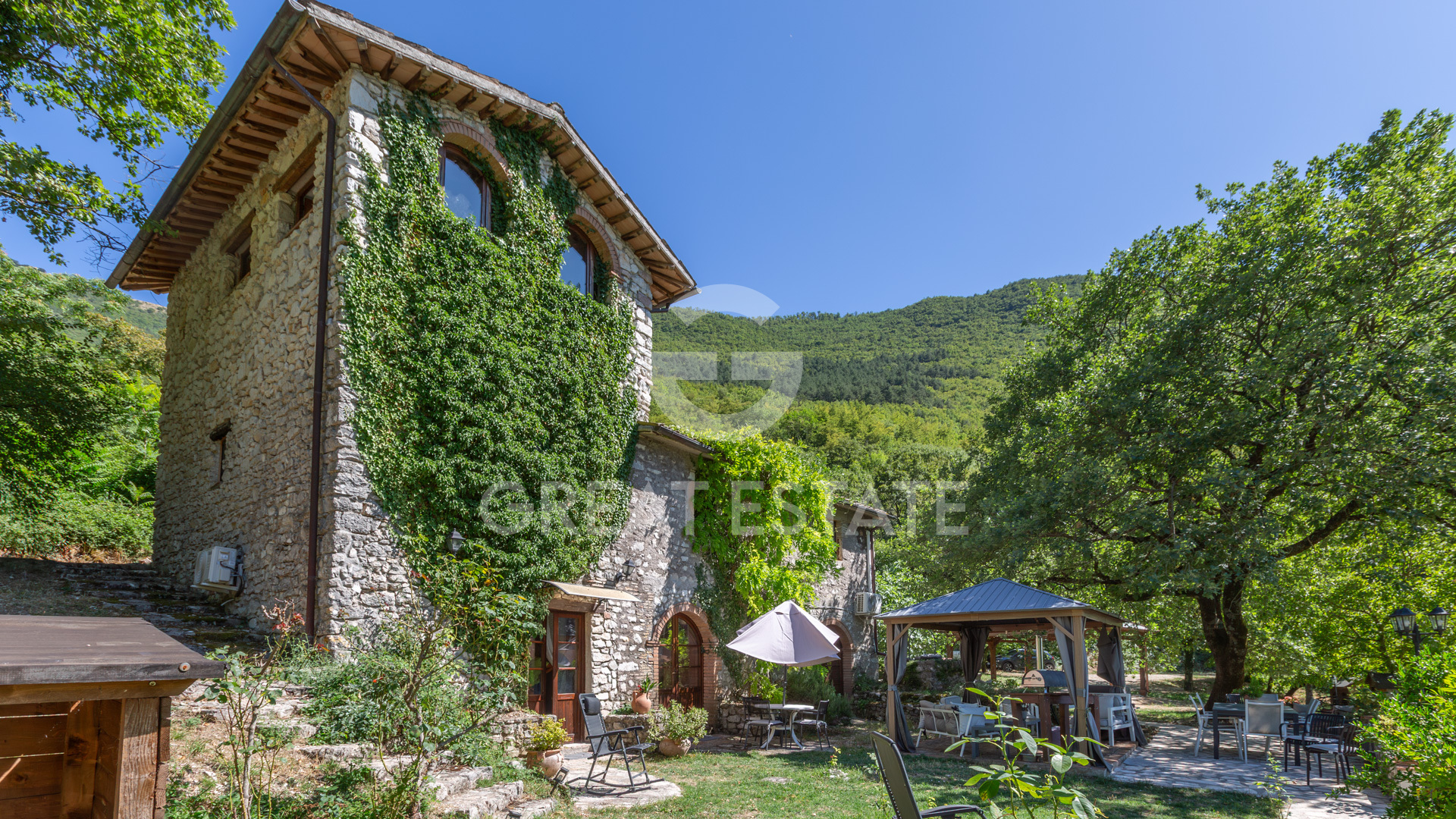 House in Arrone - view 1