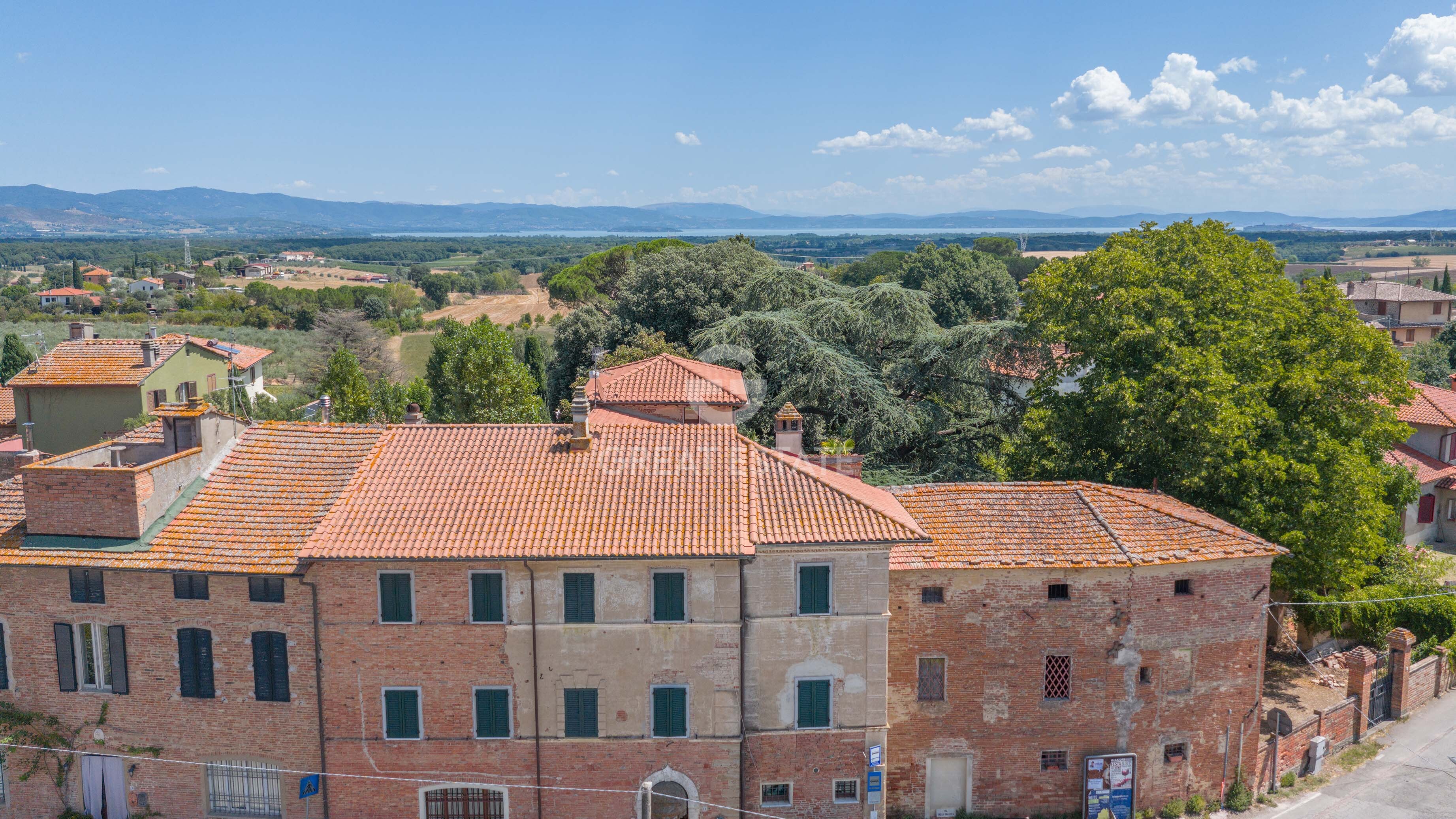 House in Castiglione del Lago - Image 2