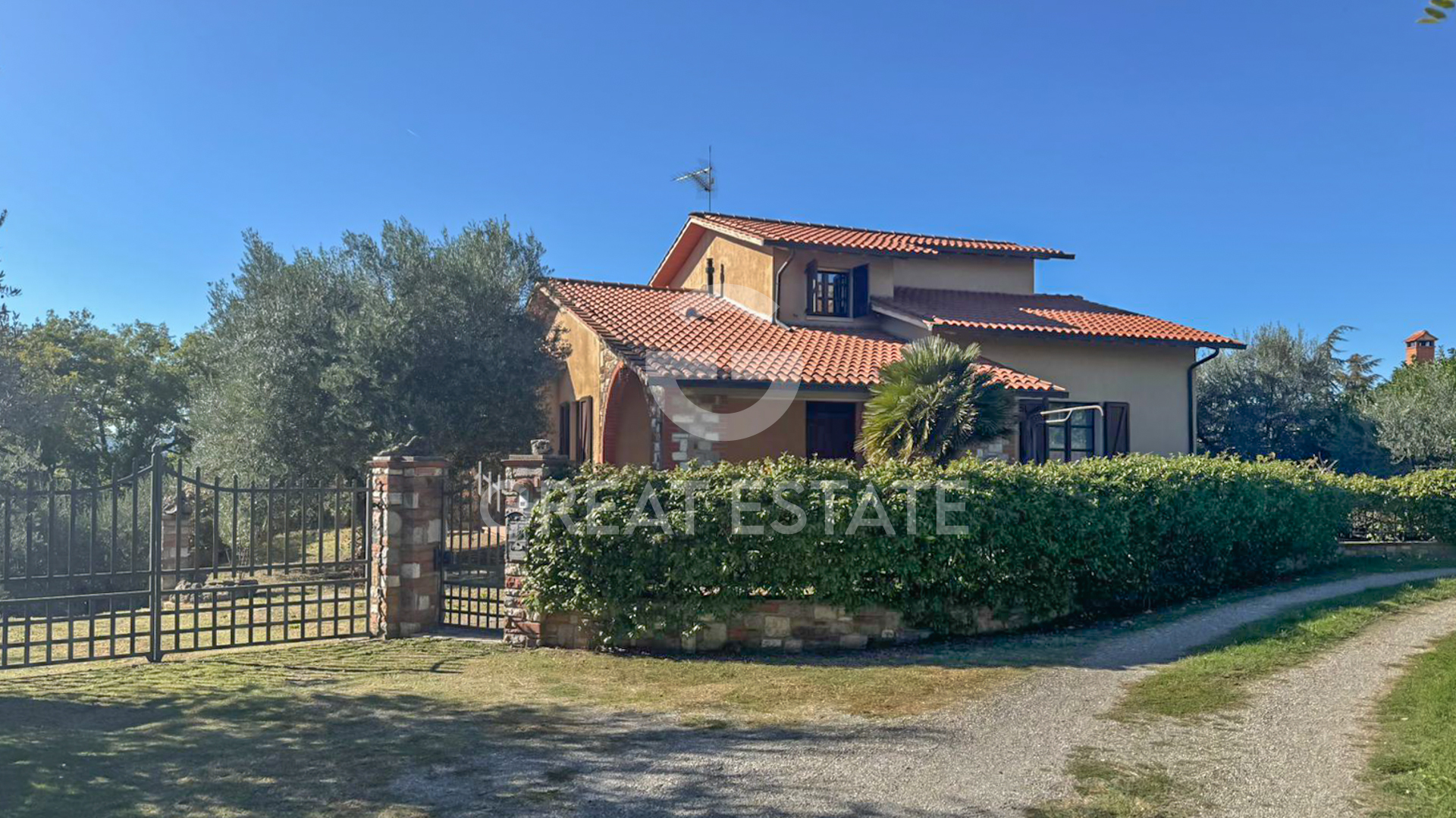 House in Citta della Pieve - view 1