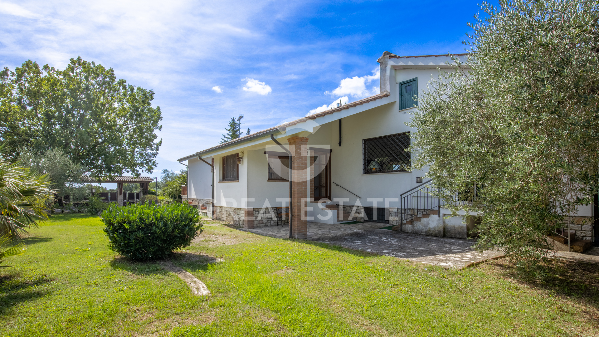 House in Amelia - view 1