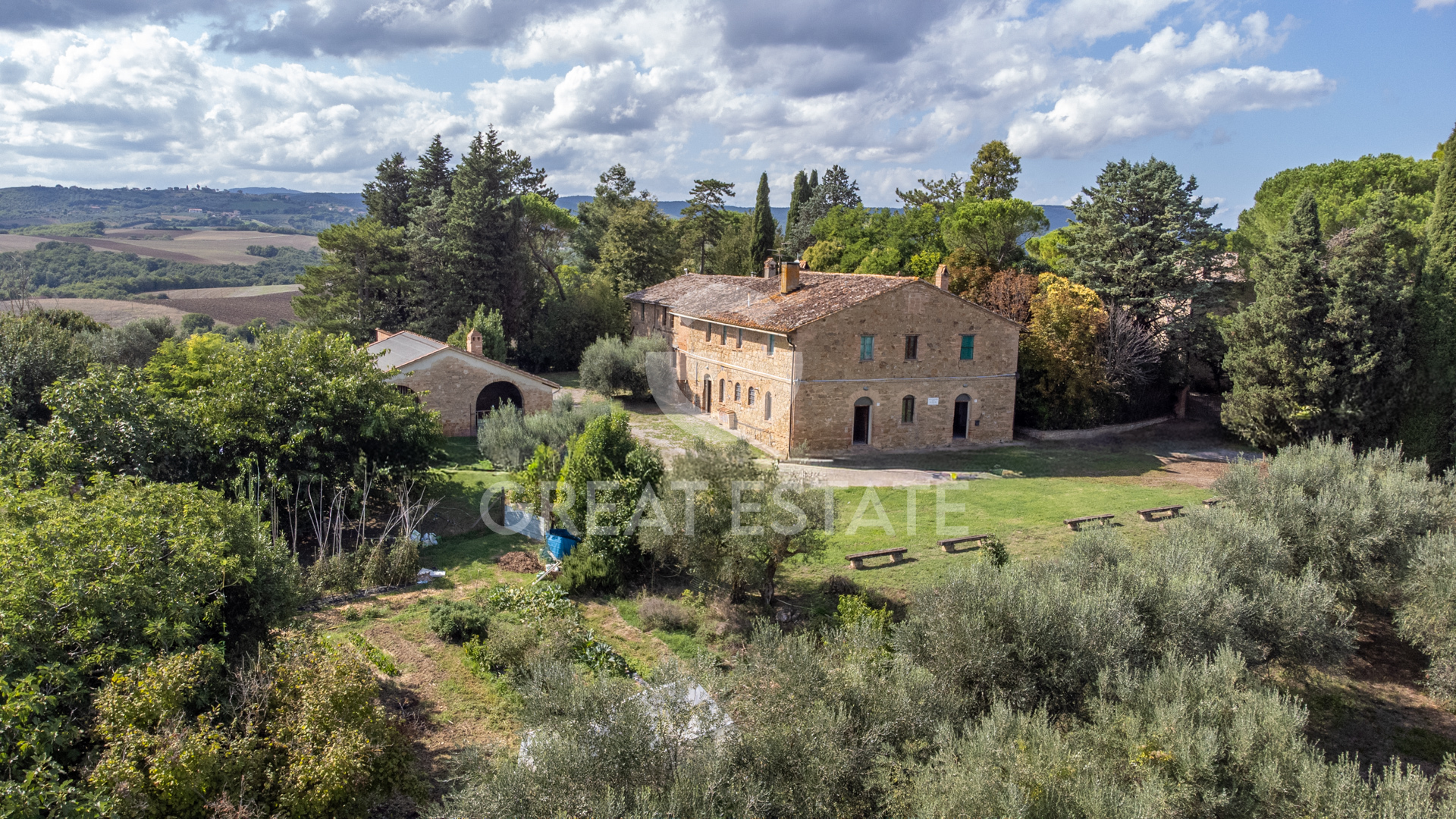 House in Marsciano - view 1