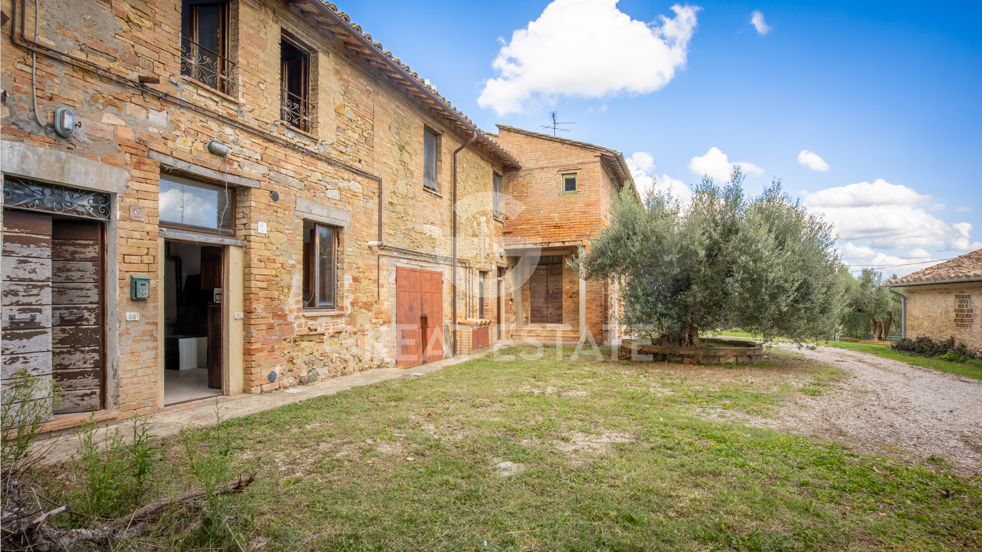 House in Marsciano - Image 5