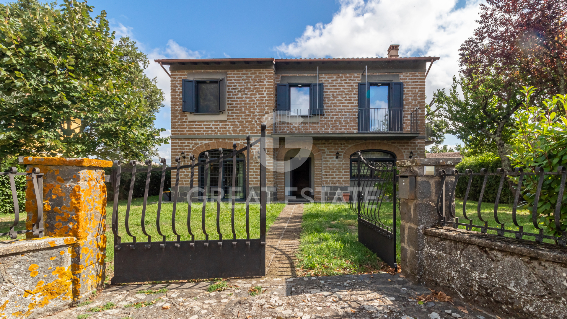 House in Orvieto - view 1
