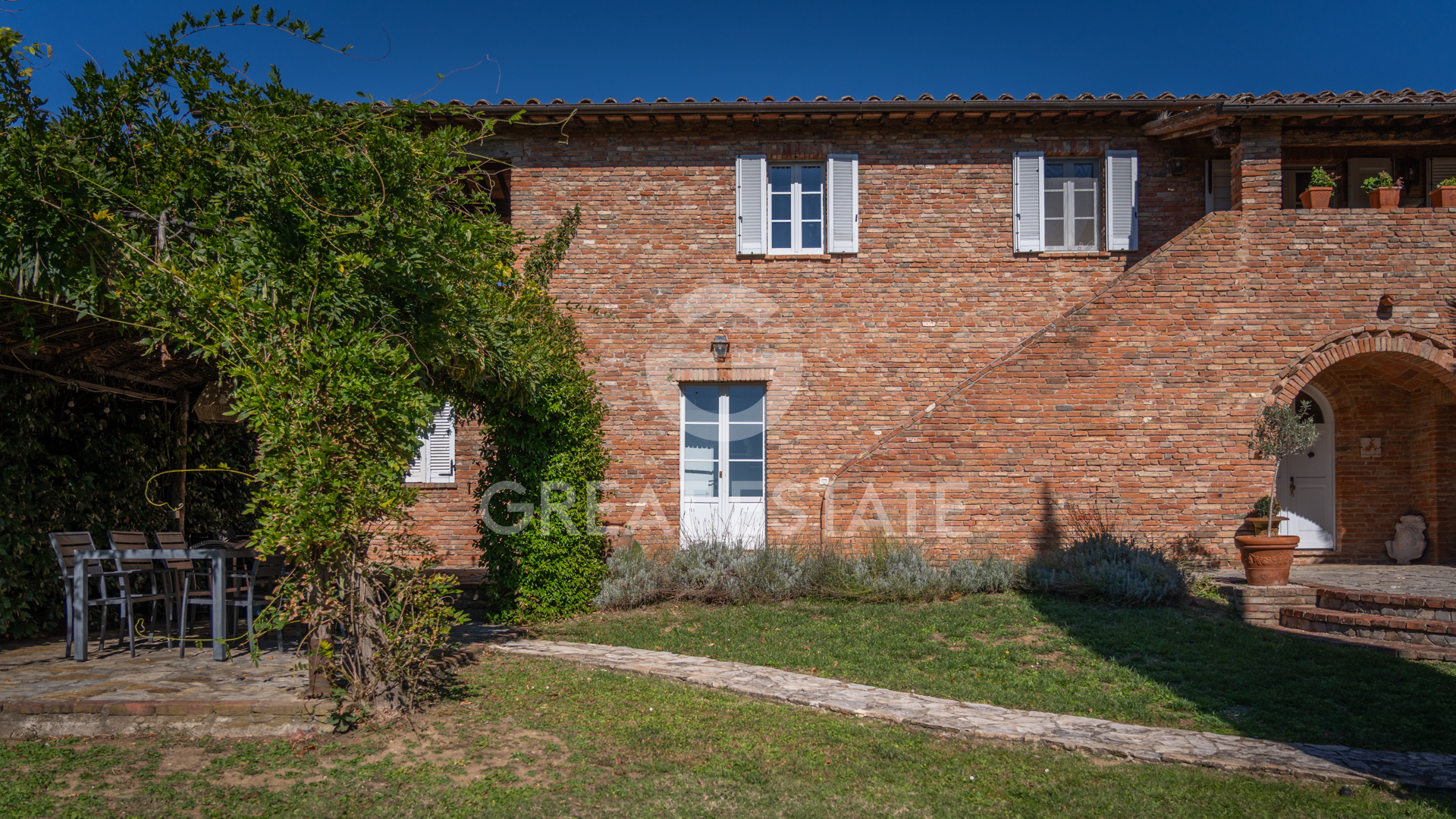 House in Castiglione del Lago - Image 4