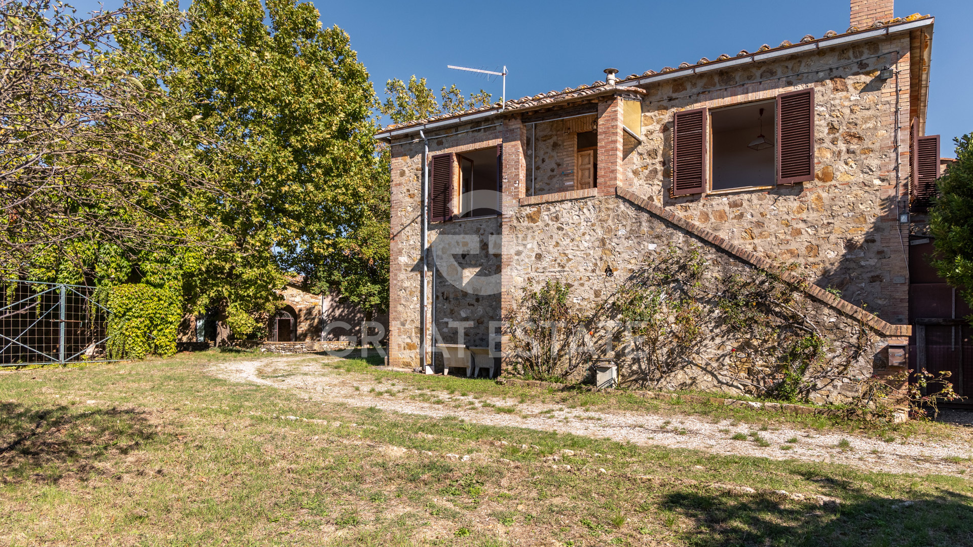 House in Tolena - Image 3
